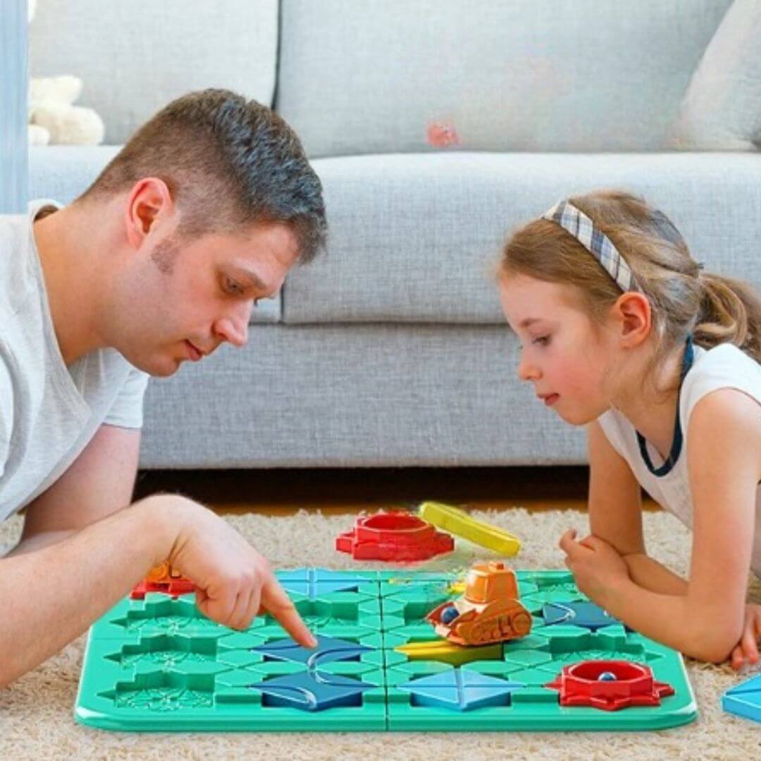 Circuit-voiture-enfant-papa-et-fille