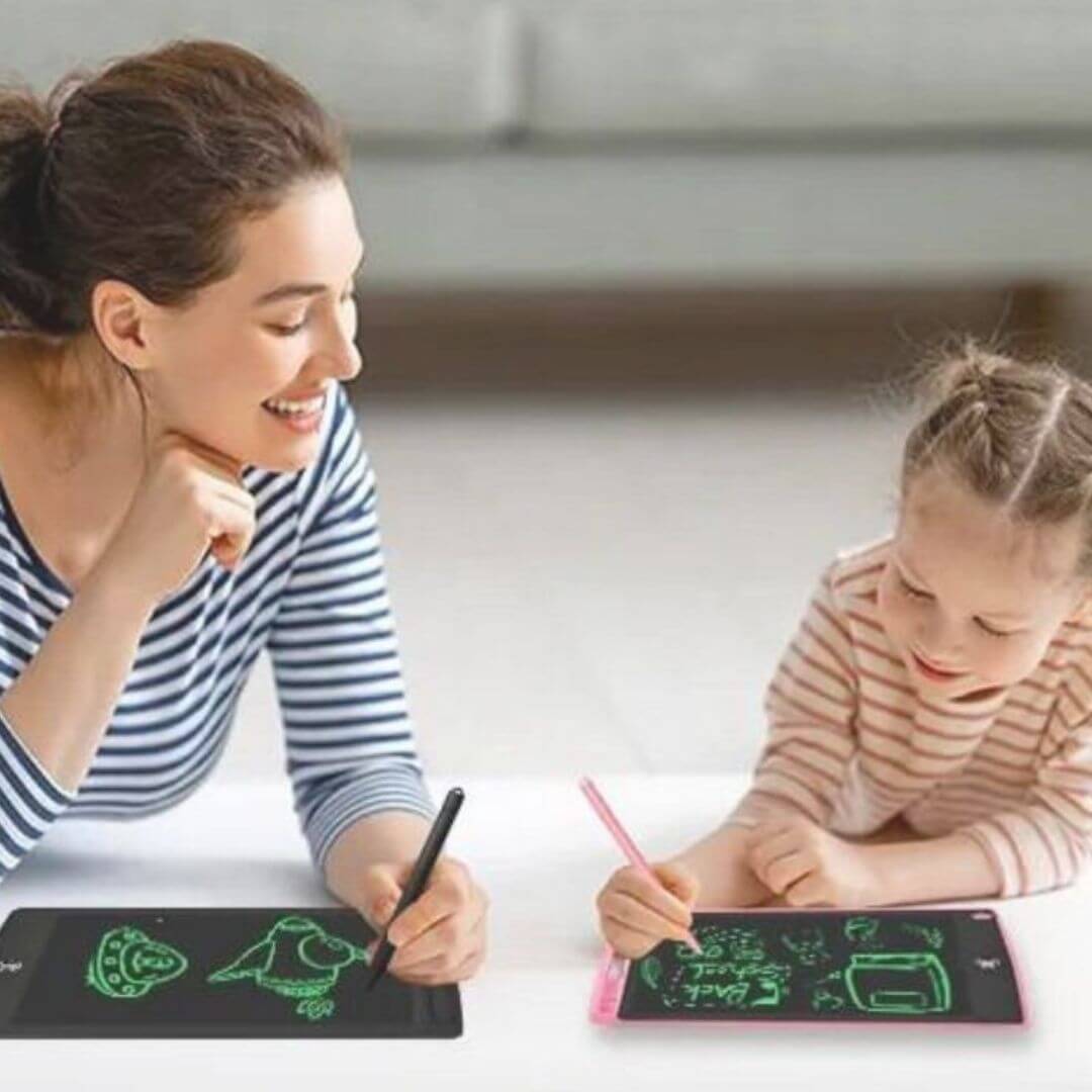 Tablette-dessin-enfant-maman-fille